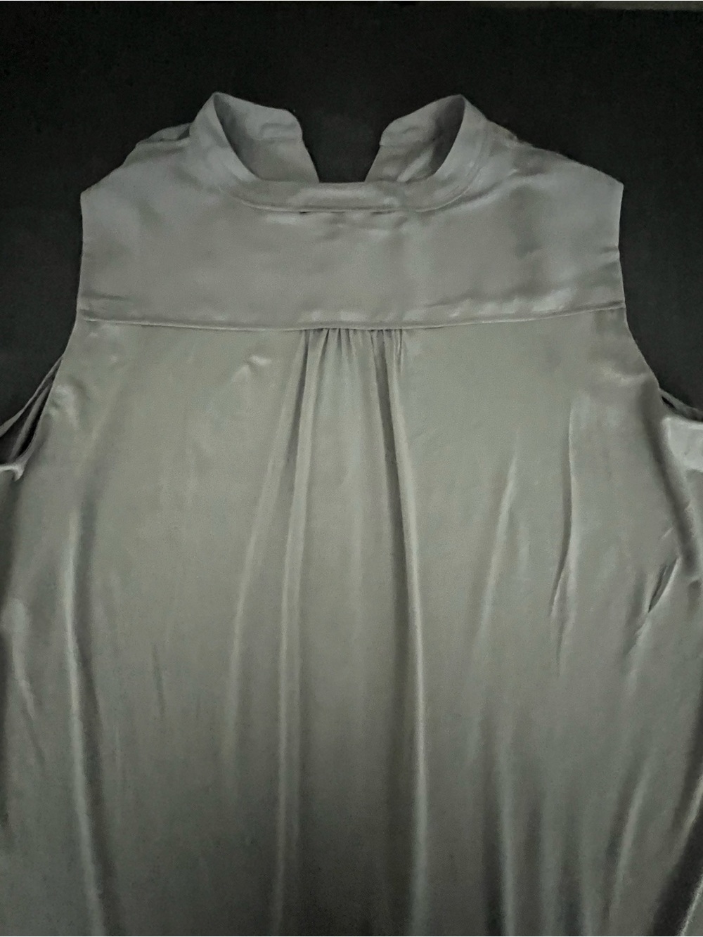 Jones New York Sleeveless Mock Neck Top in Gray